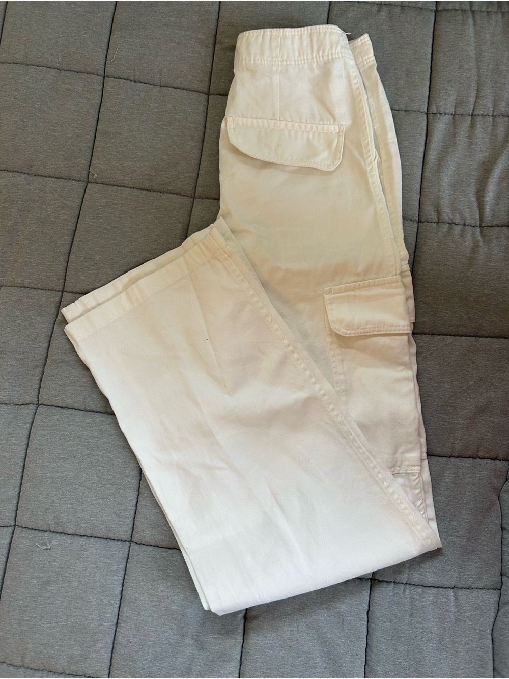 Zara Women's Cream Straight-Leg Cargo Jeans